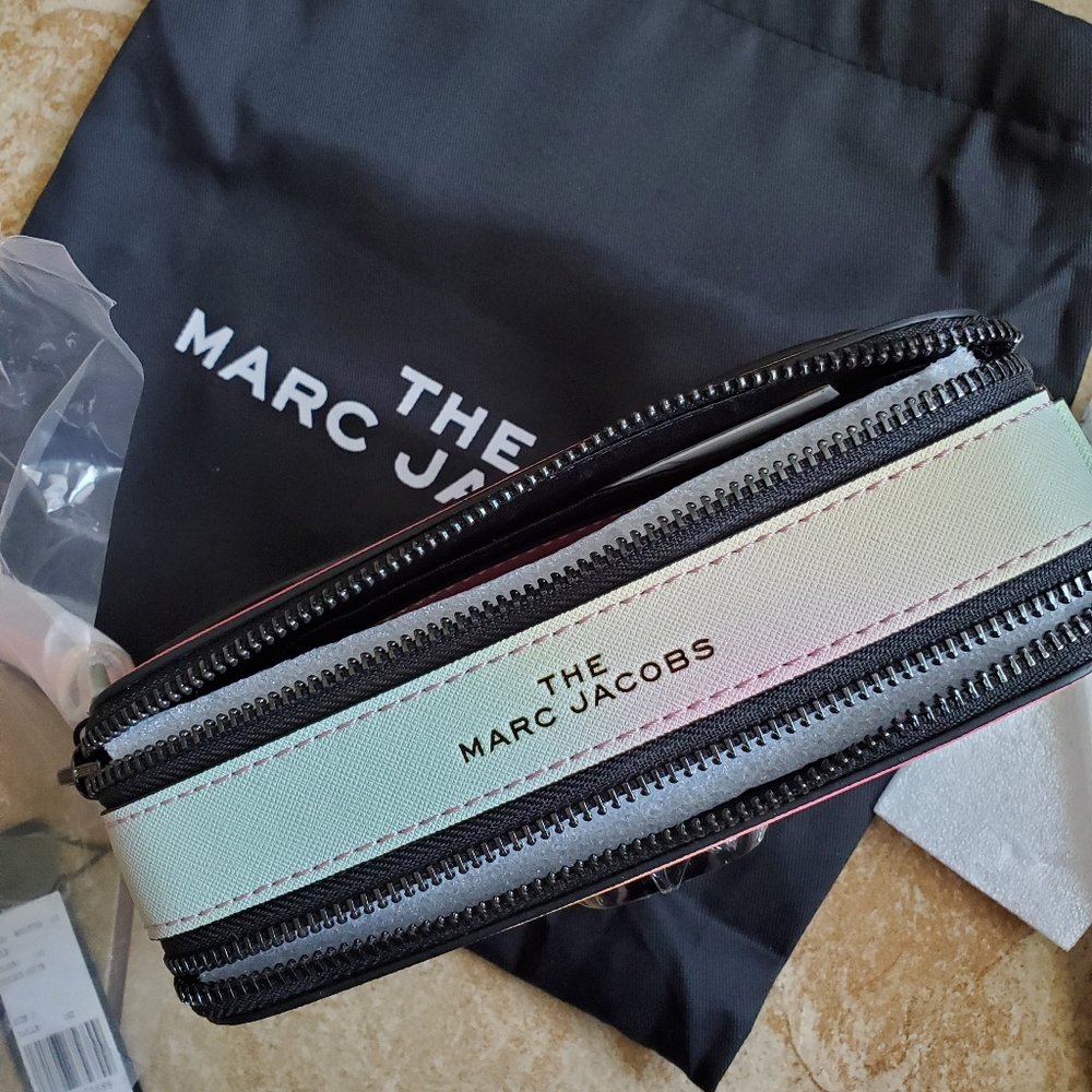 Marc Jacobs The Snapshot Airbrush camera bag - Picture 3 of 8